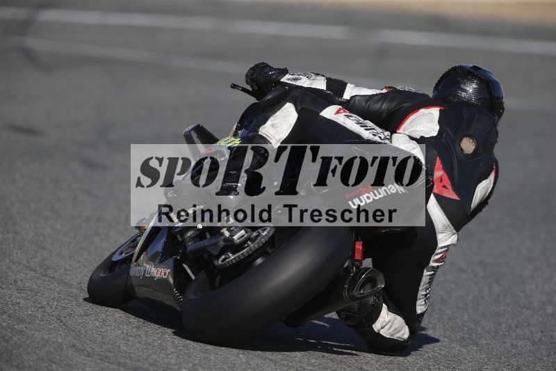 /Archiv-2024/01 26.-28.01.2024 Moto Center Thun Jerez/Gruppe rot-red/backside